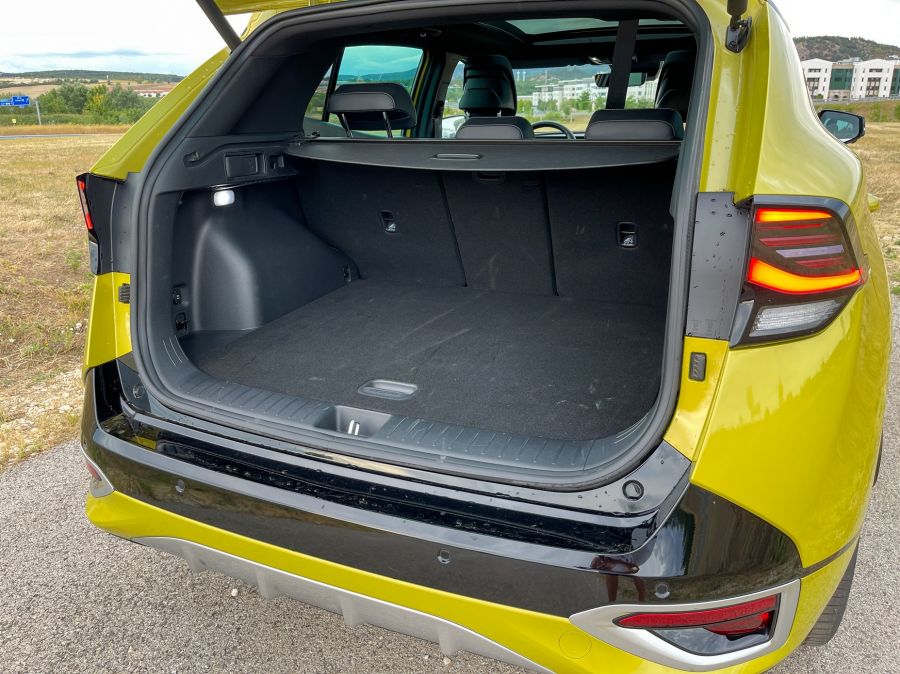 Lágy és barátságos - KIA Sportage 180 Hybrid 48V benzin DCT GT-Line - Autó & Motor - MOBILITY - Kia Sportage 180 Hybrid DCT GT-Line teszt, Kia Sportage mild-hybrid teszt, sportage 2022, sportage kia, Sportage mild-hybrid teszt, sportage teszt, 