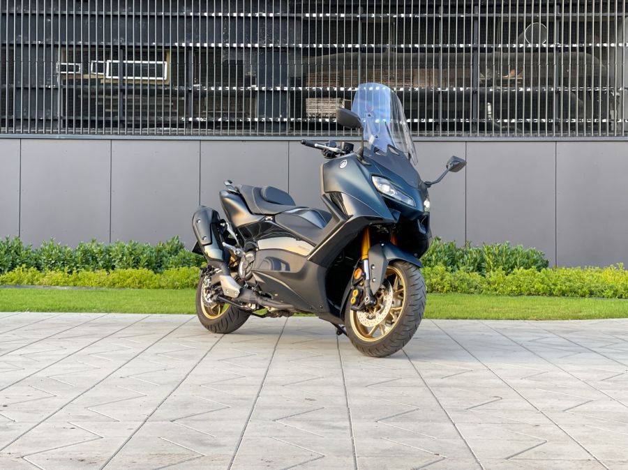 A robogóba csomagolt motor – 2022 Yamaha TMax 560 TechMax - Autó & Motor - MOBILITY - 2022 Yamaha TMax 560 TechMax teszt, 2022 Yamaha TMax 560 teszt, T-Max Tech Max teszt, Yamaha TMax teszt,