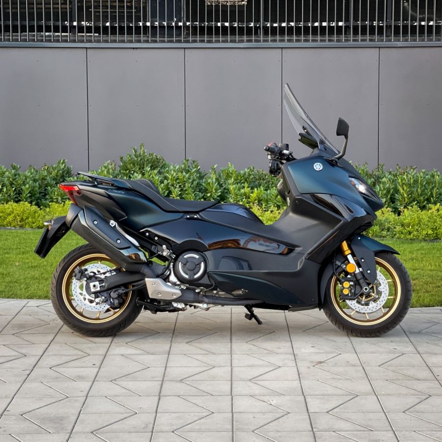 A robogóba csomagolt motor – 2022 Yamaha TMax 560 TechMax - Autó & Motor - MOBILITY - 2022 Yamaha TMax 560 TechMax teszt, 2022 Yamaha TMax 560 teszt, T-Max Tech Max teszt, Yamaha TMax teszt,