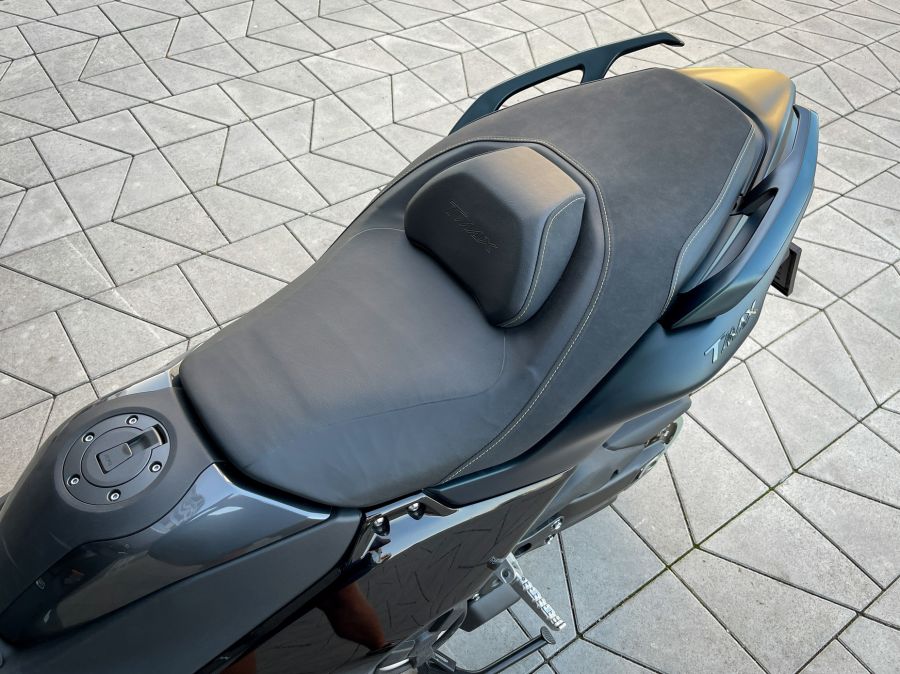 A robogóba csomagolt motor – 2022 Yamaha TMax 560 TechMax - Autó & Motor - MOBILITY - 2022 Yamaha TMax 560 TechMax teszt, 2022 Yamaha TMax 560 teszt, T-Max Tech Max teszt, Yamaha TMax teszt,