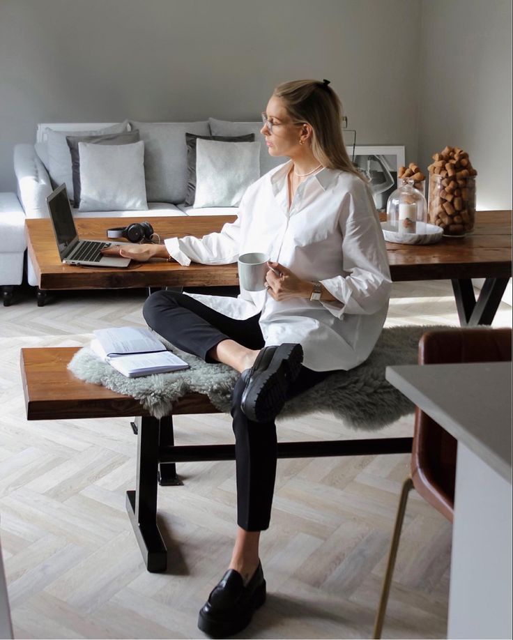 Stílusiskola: így viselj ősszel fehér ingeket -  -  - divat, fehér ing, ing, outfit, stílus, 