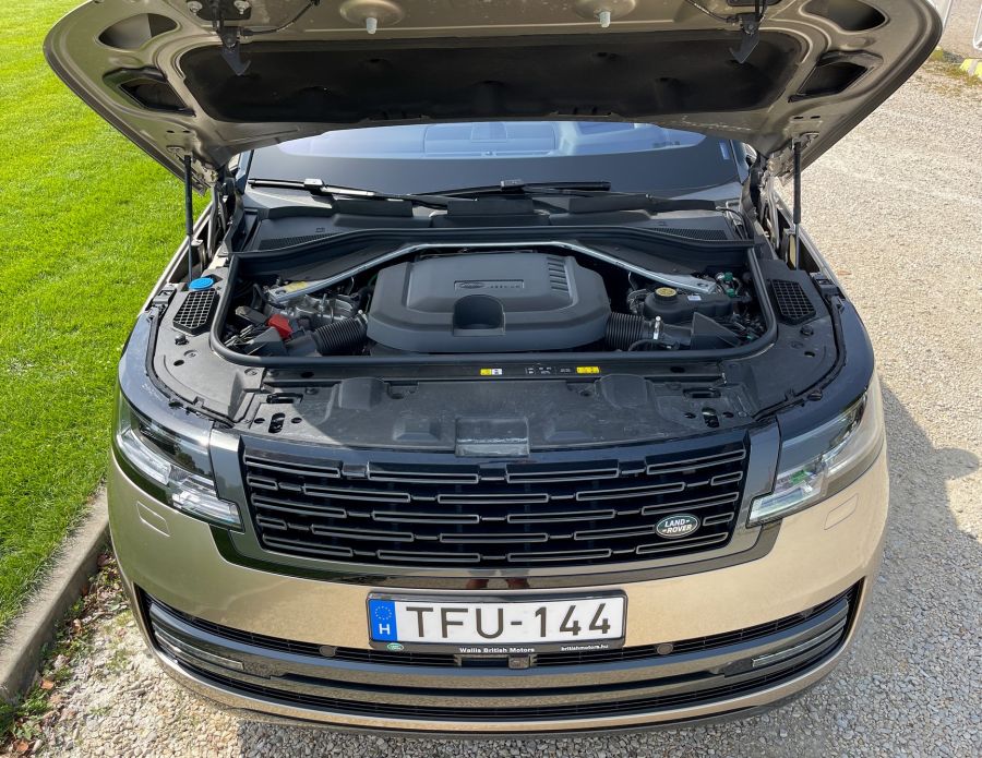 Az arisztokrácia „diszkrét” bája – Range Rover D350 First Edition MHEV - Autó & Motor - MOBILITY - 2022 Range Rover D350 MHEV teszt, 2022 Range Rover First Edition D350 MHEV teszt, range rover, Range Rover dízel teszt, Range Rover teszt, 