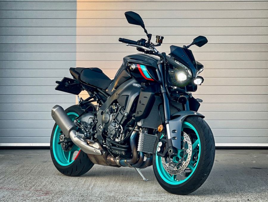 Érdemes nekivetkőzni - Yamaha MT-10 - Autó & Motor - MOBILITY - 2022 yamaha MT-10 teszt, MT 10, MT 10 teszt, mt-10 yamaha, Yamaha mt 10, yamaha teszt, 