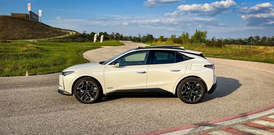De Szép – DS 4 Cross Rivoli E-tense - Autó & Motor - MOBILITY - 2022 DS4 teszt, DS 4 Cross Rivoli teszt, ds4 auto, DS4 cross teszt, ds4 teszt, 