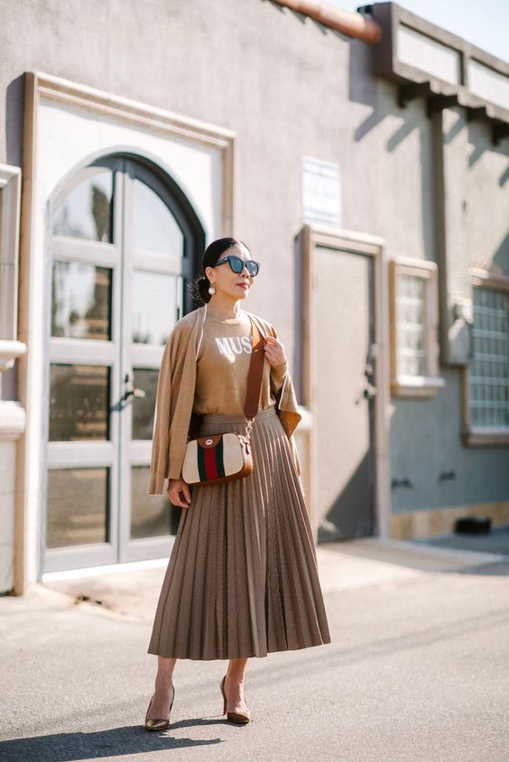 Stílusiskola: így viselj ősszel pliszírozott szoknyákat -  -  - divat, outfit, pliszírozott szoknya, stílus, 