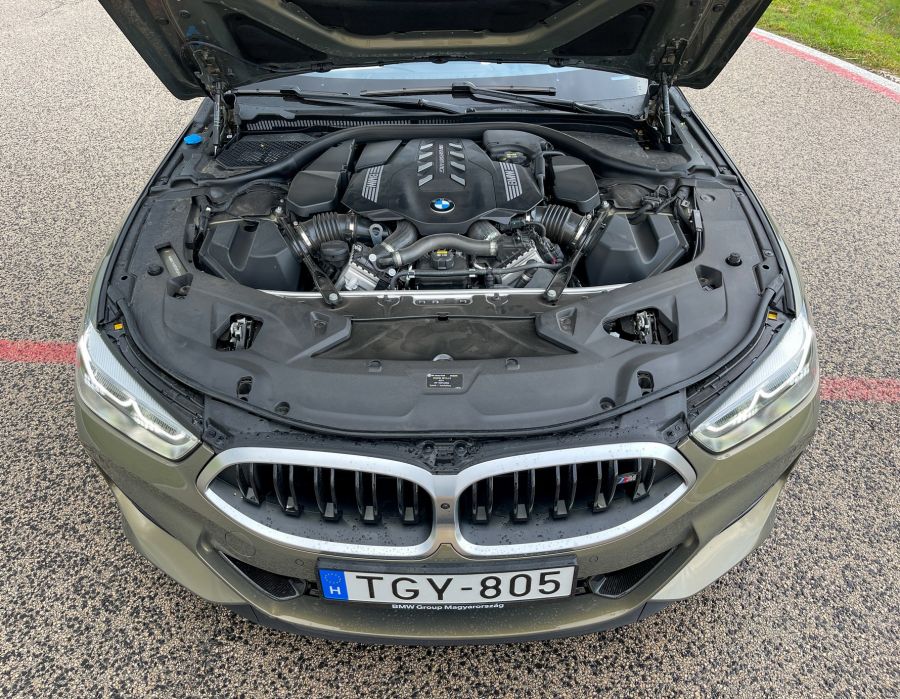 A legnagyobb szám - BMW M850i xDrive Cabrio - Autó & Motor - MOBILITY - 850 cabrio, 850i BMW cabrio teszt, BMW 850i cabrio teszt, BMW cabrio teszt, BMW M850i xDrive cabrio,