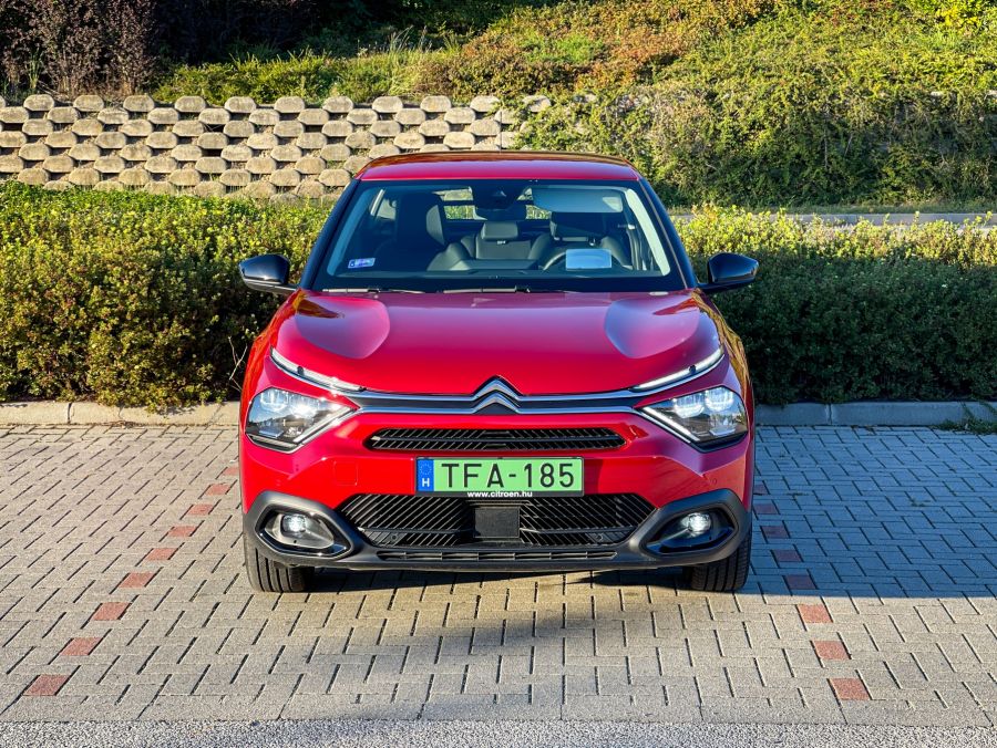 Egyedül a csapatban – CITROËN ë-C4 - Autó & Motor - MOBILITY - citroen c4 elektromos teszt, citroen e-c4 teszt, e-c4 citroen, e-c4 electric, elektromos C4 teszt, 