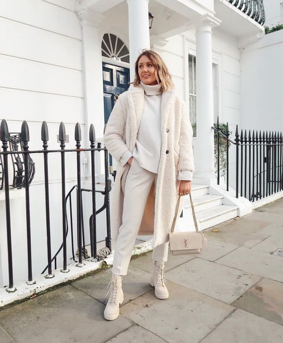 Stílusiskola: így viselj ősszel fehér nadrágokat -  -  - divat, fehér nadrág, outfit, ősz, stílus, 