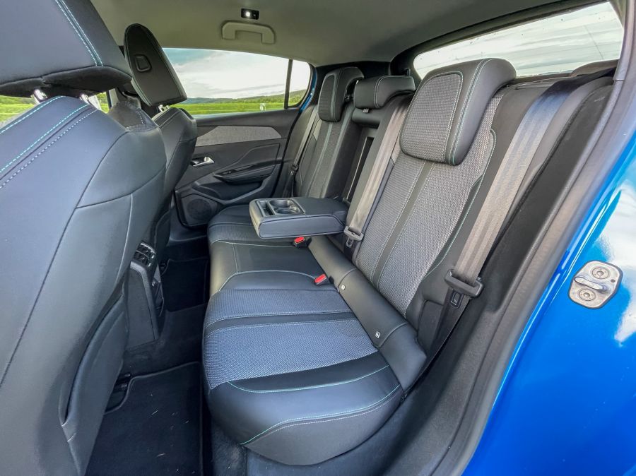 Egy – Kettő - Három – Peugeot 308 1.2 Puretech Allure - Autó & Motor - MOBILITY - 2022 308 1.2 teszt, 2022 Peugeot 308 benzin teszt, 308 peugeot, 308 teszt, peugeot 308, Peugeot 308 1%2C2 allure teszt, 