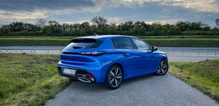 Egy – Kettő - Három – Peugeot 308 1.2 Puretech Allure - Autó & Motor - MOBILITY - 2022 308 1.2 teszt, 2022 Peugeot 308 benzin teszt, 308 peugeot, 308 teszt, peugeot 308, Peugeot 308 1%2C2 allure teszt, 