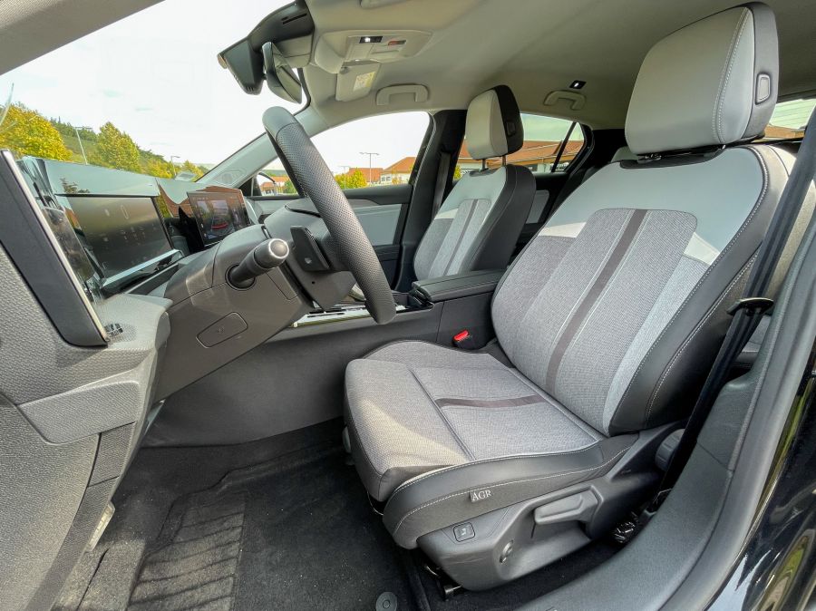 Jó lesz-e számára a csillagok állása? – 2022 Opel Astra 1,5 dízel Elegance - Autó & Motor - MOBILITY - 2022 Opel Astra 1%2C5 dízel Elegance teszt, 2022 Opel Astra dízel teszt, Astra Elegance 1%2C5 dízel, Astra teszt, 