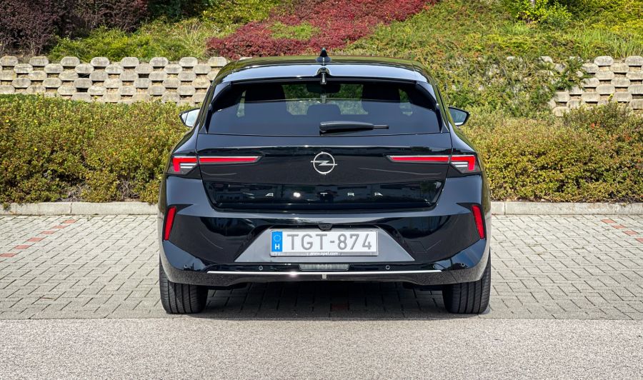 Jó lesz-e számára a csillagok állása? – 2022 Opel Astra 1,5 dízel Elegance - Autó & Motor - MOBILITY - 2022 Opel Astra 1%2C5 dízel Elegance teszt, 2022 Opel Astra dízel teszt, Astra Elegance 1%2C5 dízel, Astra teszt, 