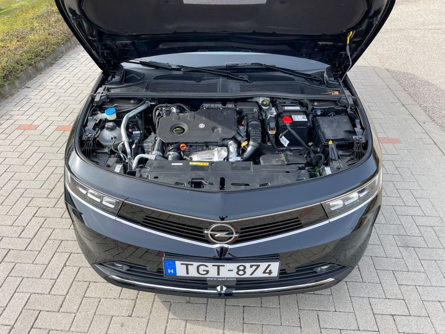 Jó lesz-e számára a csillagok állása? – 2022 Opel Astra 1,5 dízel Elegance - Autó & Motor - MOBILITY - 2022 Opel Astra 1%2C5 dízel Elegance teszt, 2022 Opel Astra dízel teszt, Astra Elegance 1%2C5 dízel, Astra teszt, 