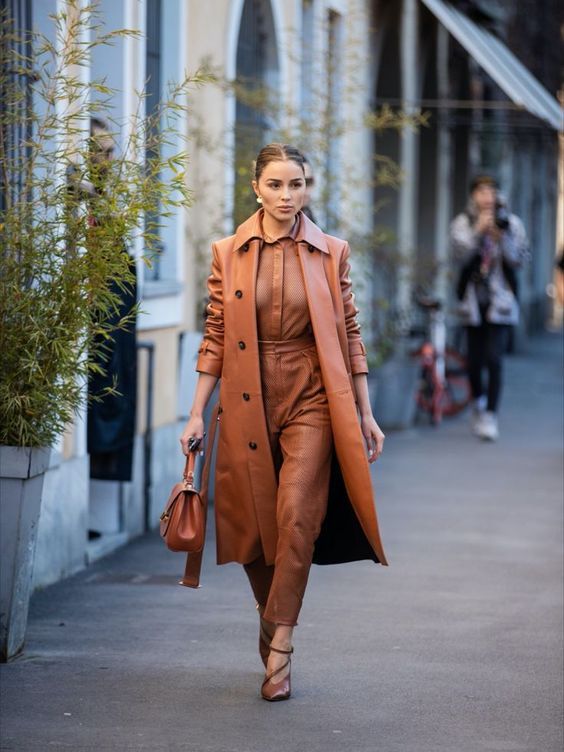 Stílusiskola: barna bőrkabát - az őszi szezon egyik legnagyobb trendje -  -  - barna bőrdzseki, bőrdzseki, divat, oufit, stílus, 