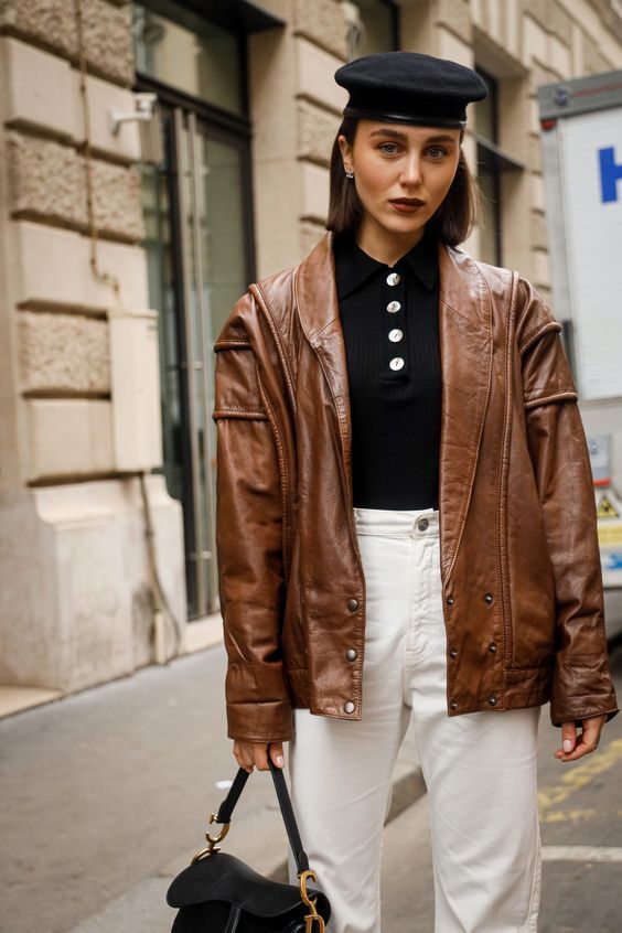 Stílusiskola: barna bőrkabát - az őszi szezon egyik legnagyobb trendje -  -  - barna bőrdzseki, bőrdzseki, divat, oufit, stílus, 