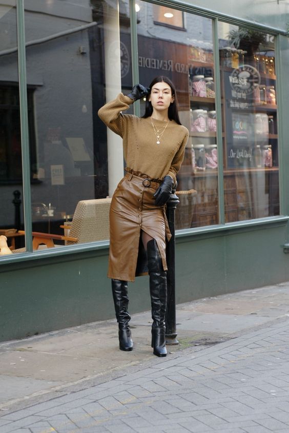 Stílusiskola: így viselj ősszel ceruzaszoknyákat -  -  - ceruzaszoknya, divat, outfit, ősz, stílus, szoknya, 