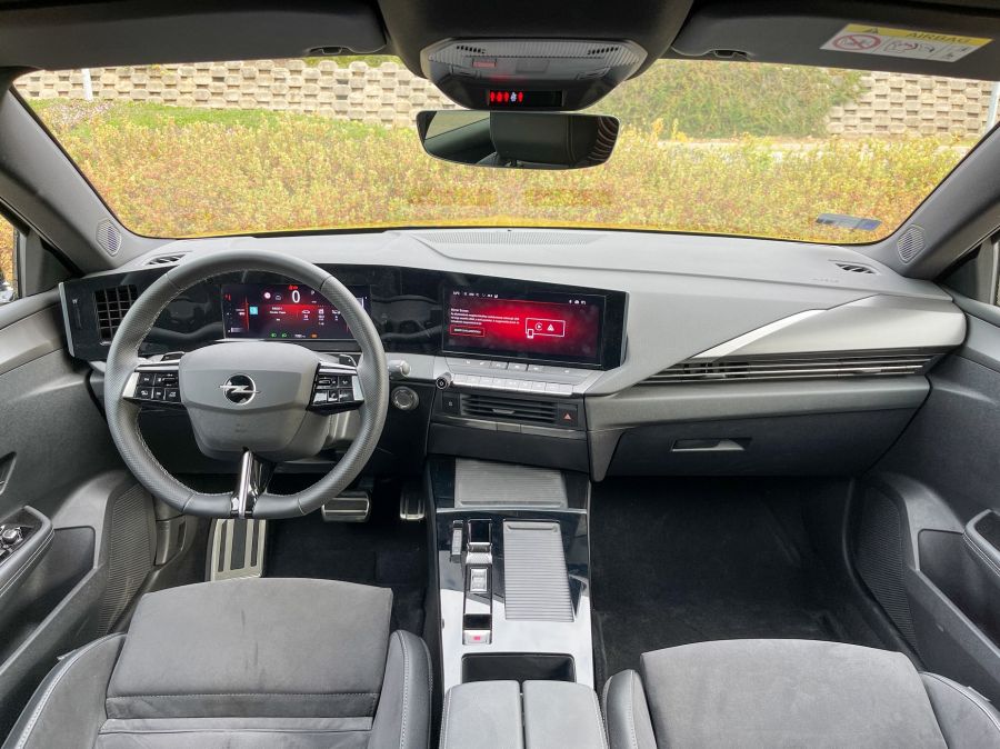 Per ardua ad astra / göröngyös út a csillagokig – Opel Astra 1.2 GS Line - Autó & Motor - MOBILITY - 2022 astra 1.2 gs line teszt, 2022 Opel Astra L teszt, Astra 1.2 gs line teszt, Astra GS Line teszt, astra l, opel astra, 