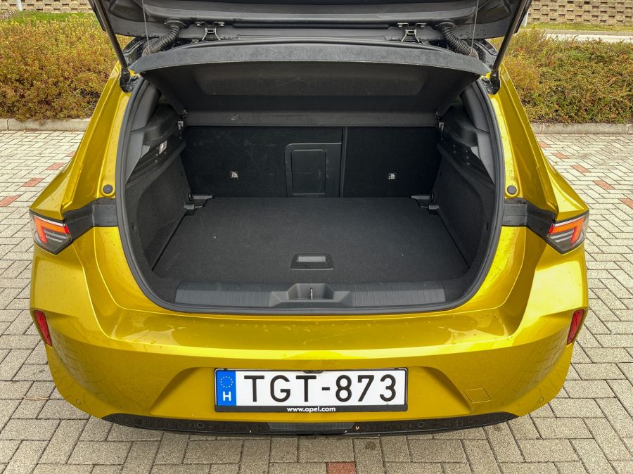 Per ardua ad astra / göröngyös út a csillagokig – Opel Astra 1.2 GS Line - Autó & Motor - MOBILITY - 2022 astra 1.2 gs line teszt, 2022 Opel Astra L teszt, Astra 1.2 gs line teszt, Astra GS Line teszt, astra l, opel astra, 