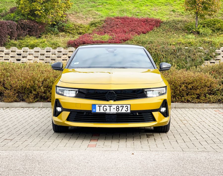 Per ardua ad astra / göröngyös út a csillagokig – Opel Astra 1.2 GS Line - Autó & Motor - MOBILITY - 2022 astra 1.2 gs line teszt, 2022 Opel Astra L teszt, Astra 1.2 gs line teszt, Astra GS Line teszt, astra l, opel astra, 