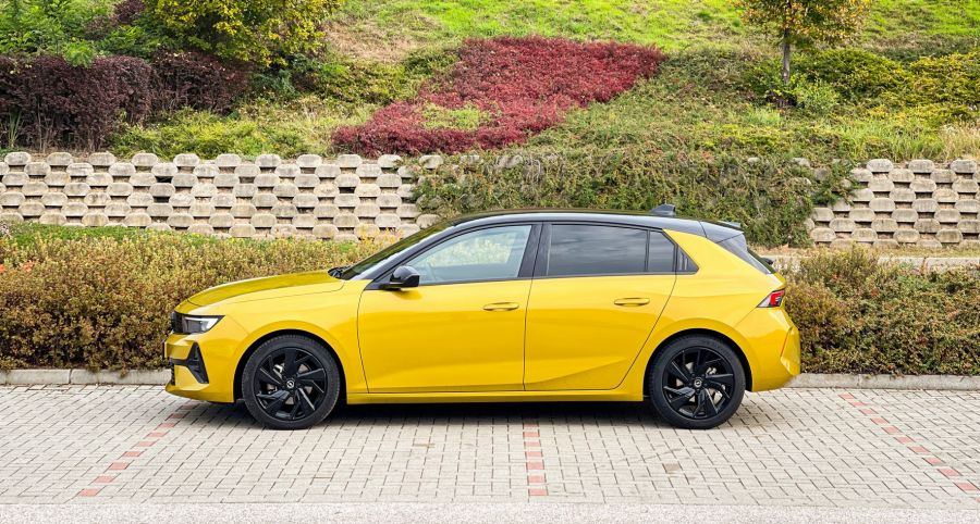 Per ardua ad astra / göröngyös út a csillagokig – Opel Astra 1.2 GS Line - Autó & Motor - MOBILITY - 2022 astra 1.2 gs line teszt, 2022 Opel Astra L teszt, Astra 1.2 gs line teszt, Astra GS Line teszt, astra l, opel astra, 