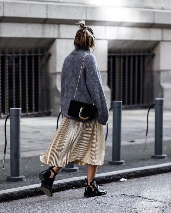 Stílusiskola: így viselj ősszel pliszírozott szoknyákat -  -  - divat, inspo, outfit, ősz, pliszírozott szoknya, stílus, szoknya, 