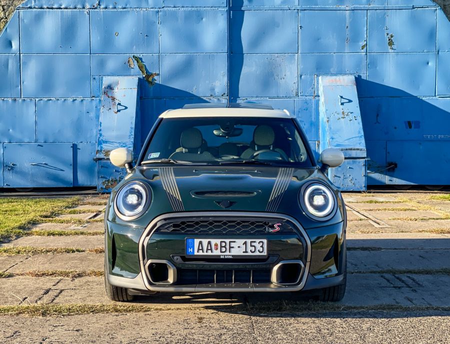 Élményekkel zsúfolva – Mini Cooper S 5 ajtós Resolute Edition - Autó & Motor - MOBILITY - 2022 Mini Cooper S teszt, 2022 Mini teszt, mini cooper, Mini Cooper S Resolute Edition teszt, Mini cooper S teszt,