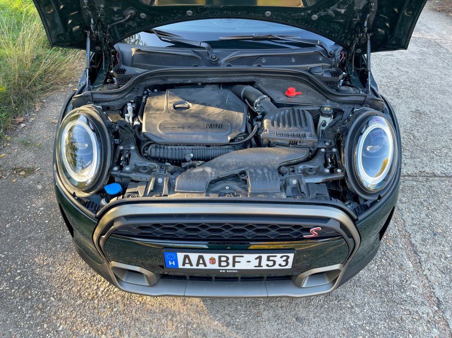 Élményekkel zsúfolva – Mini Cooper S 5 ajtós Resolute Edition - Autó & Motor - MOBILITY - 2022 Mini Cooper S teszt, 2022 Mini teszt, mini cooper, Mini Cooper S Resolute Edition teszt, Mini cooper S teszt,