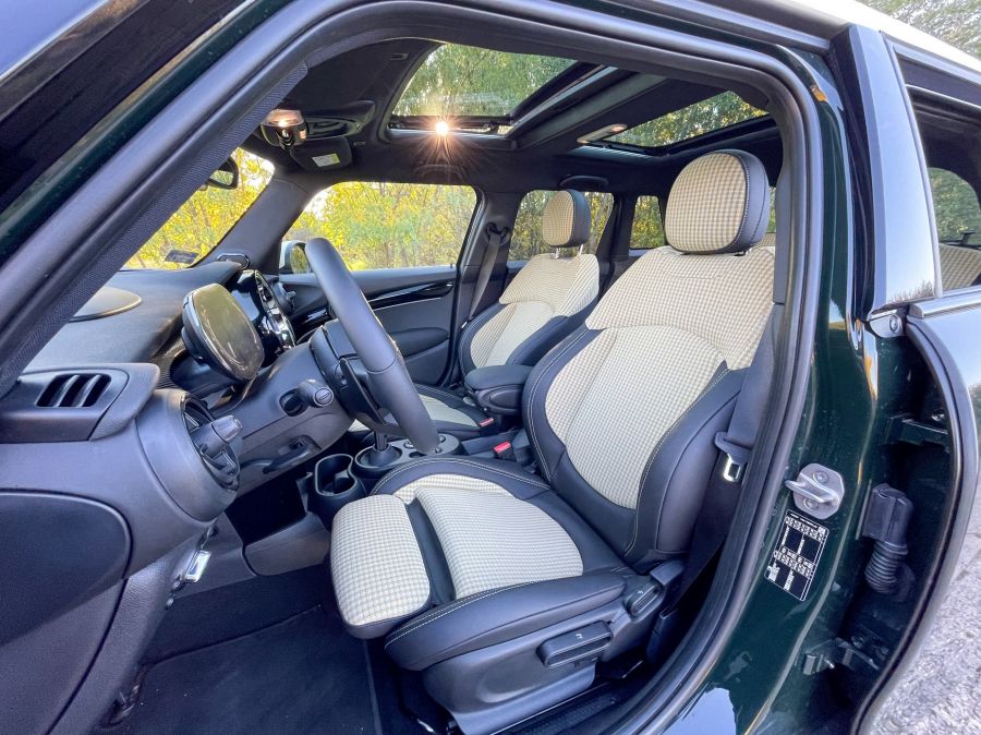 Élményekkel zsúfolva – Mini Cooper S 5 ajtós Resolute Edition - Autó & Motor - MOBILITY - 2022 Mini Cooper S teszt, 2022 Mini teszt, mini cooper, Mini Cooper S Resolute Edition teszt, Mini cooper S teszt,