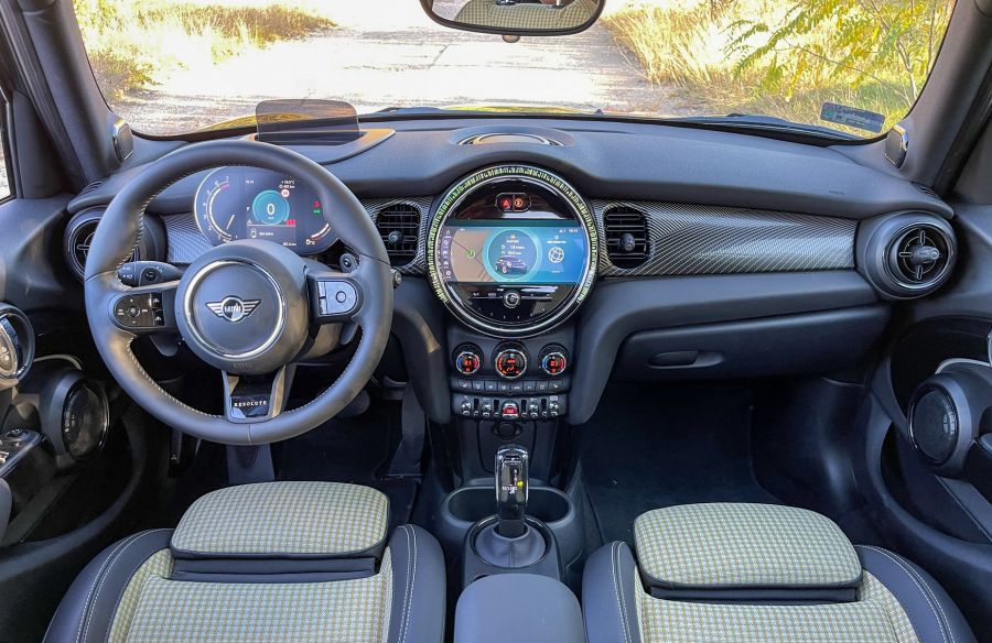 Élményekkel zsúfolva – Mini Cooper S 5 ajtós Resolute Edition - Autó & Motor - MOBILITY - 2022 Mini Cooper S teszt, 2022 Mini teszt, mini cooper, Mini Cooper S Resolute Edition teszt, Mini cooper S teszt,