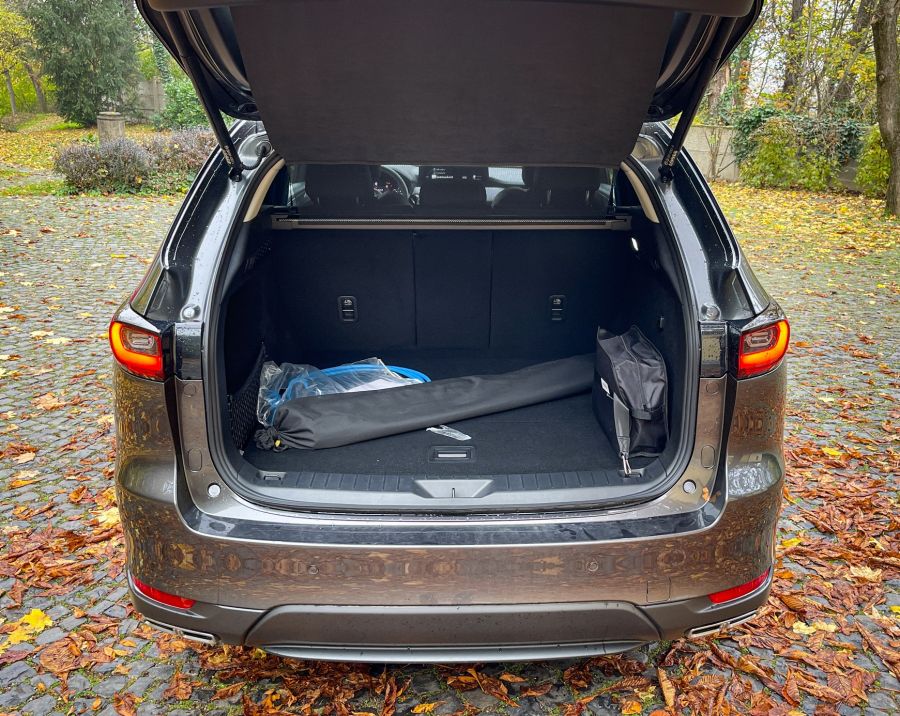 A prémium és a tömegmárkák között – Mazda CX60 Exclusive Line - Autó & Motor - MOBILITY - 2022 mazda cx60 teszt, cx60 mazda, cx60 plug in hybrid, mazda cx 60 exclusive line teszt, 