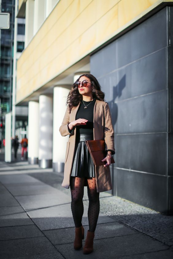 Stílusiskola: így viselj fekete miniszoknyákat -  -  - divat, fekete miniszoknya, miniszoknya, outfit, stílus, 