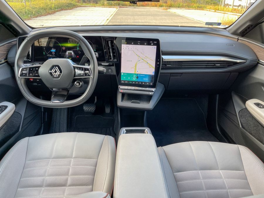 Jobb később, mint soha – Renault Megane E-tech EV60 Optimum charge iconic - Autó & Motor - MOBILITY - megane e tech, megane e tech EV60 Optimum charge teszt, renault megane e-tech teszt, renault megane elektromos,