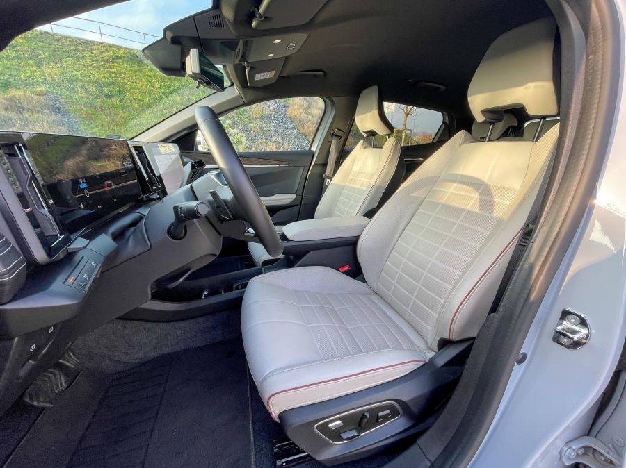 Jobb később, mint soha – Renault Megane E-tech EV60 Optimum charge iconic - Autó & Motor - MOBILITY - megane e tech, megane e tech EV60 Optimum charge teszt, renault megane e-tech teszt, renault megane elektromos,