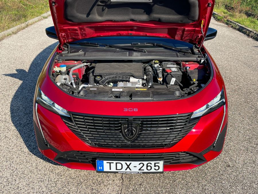 Nagyobb helyre fel és ne unatkozz!  – Peugeot 308 SW 1.2 Allure - Autó & Motor - MOBILITY - 2022 Peugeot 308 sw 1.2 Allure teszt, 308 kombi teszt, 308 peugeot, 308 sw benzin teszt, 308 sw peugeot,