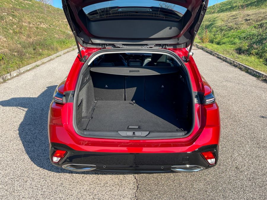 Nagyobb helyre fel és ne unatkozz!  – Peugeot 308 SW 1.2 Allure - Autó & Motor - MOBILITY - 2022 Peugeot 308 sw 1.2 Allure teszt, 308 kombi teszt, 308 peugeot, 308 sw benzin teszt, 308 sw peugeot,