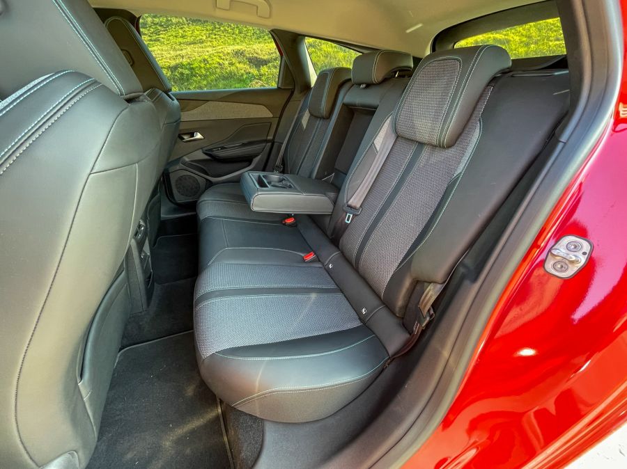 Nagyobb helyre fel és ne unatkozz!  – Peugeot 308 SW 1.2 Allure - Autó & Motor - MOBILITY - 2022 Peugeot 308 sw 1.2 Allure teszt, 308 kombi teszt, 308 peugeot, 308 sw benzin teszt, 308 sw peugeot,