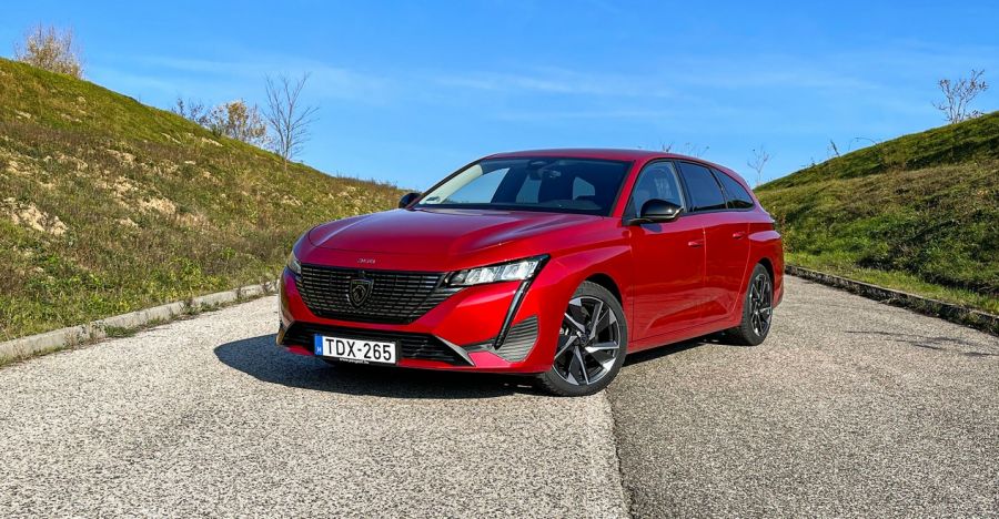 Nagyobb helyre fel és ne unatkozz!  – Peugeot 308 SW 1.2 Allure - Autó & Motor - MOBILITY - 2022 Peugeot 308 sw 1.2 Allure teszt, 308 kombi teszt, 308 peugeot, 308 sw benzin teszt, 308 sw peugeot,