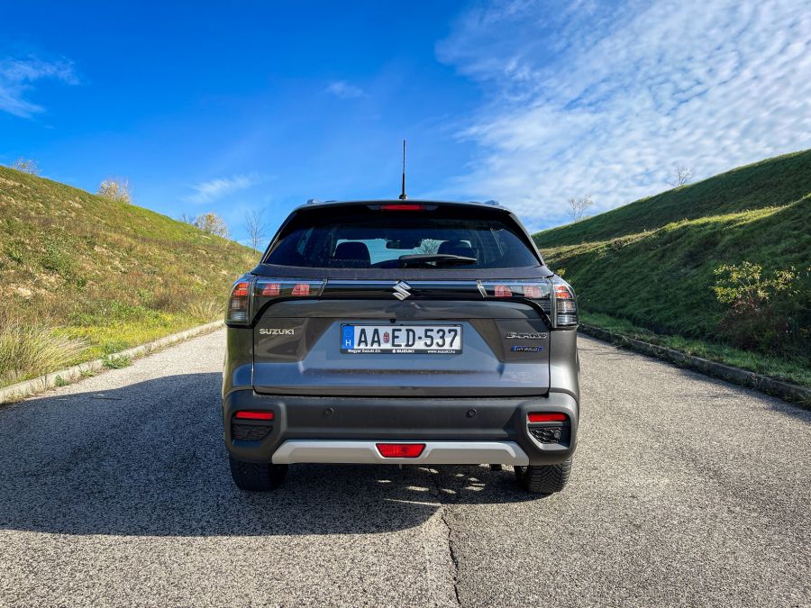 Vagy így, vagy úgy – Suzuki S-Cross 1.5 Hybrid GLX - Autó & Motor - MOBILITY - 2022 suzuki s cross 1.5 hybrid glx teszt, s cross hibrid tesz, s cross hibrid teszt, s cross Suzuki, suzuki s cross 1.5 hybrid glx teszt, 