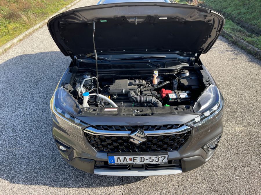 Vagy így, vagy úgy – Suzuki S-Cross 1.5 Hybrid GLX - Autó & Motor - MOBILITY - 2022 suzuki s cross 1.5 hybrid glx teszt, s cross hibrid tesz, s cross hibrid teszt, s cross Suzuki, suzuki s cross 1.5 hybrid glx teszt, 