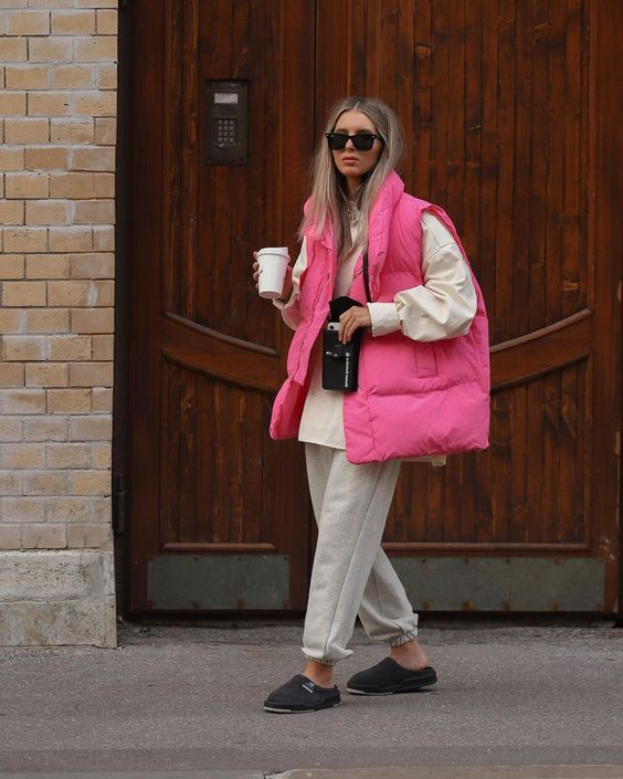 Stílusiskola: dobd fel a sötét téli napokat egy kis rózsaszínnel -  -  - divat, outfit, rózsaszín, stílus, tél,