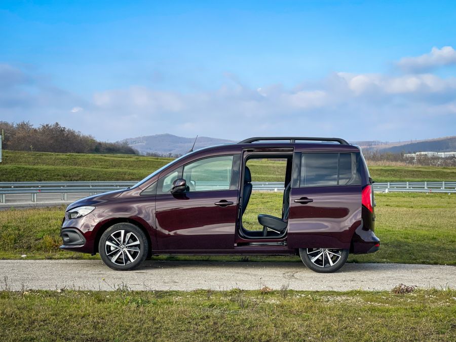 Akinek az inge pont az nem veszi magára – Mercedes-Benz T-osztály T180d - Autó & Motor - MOBILITY - mercedes benz, Mercedes Benz T osztály teszt, Mercedes benz t180d teszt, Mercedes T180d teszt, t180 d teszt, t180 mercedes,