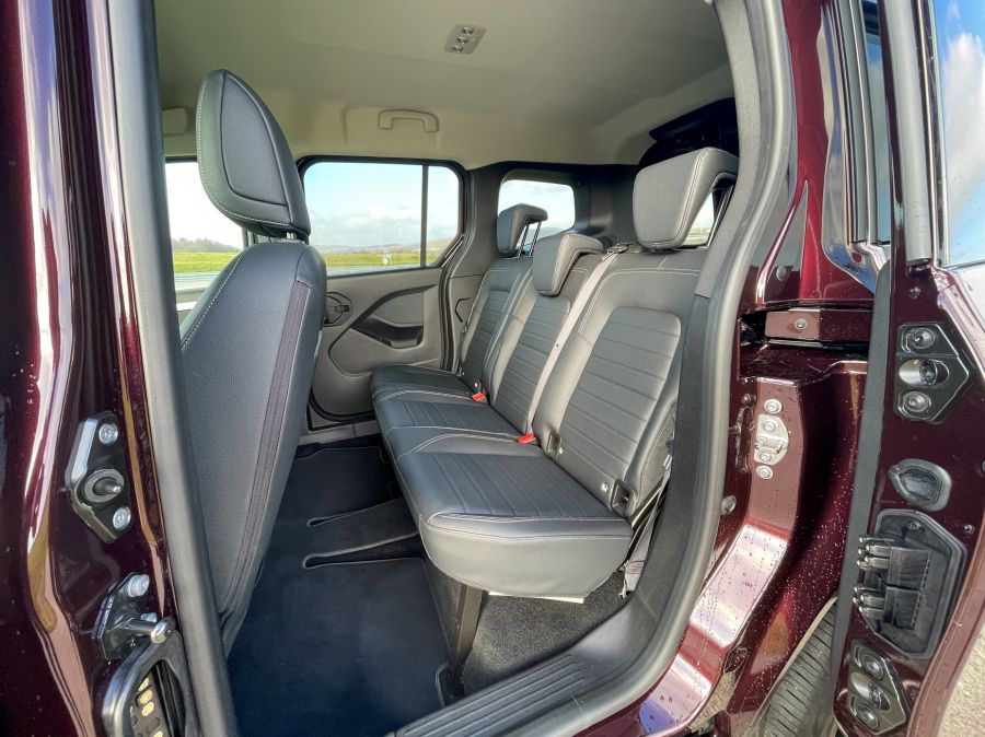 Akinek az inge pont az nem veszi magára – Mercedes-Benz T-osztály T180d - Autó & Motor - MOBILITY - mercedes benz, Mercedes Benz T osztály teszt, Mercedes benz t180d teszt, Mercedes T180d teszt, t180 d teszt, t180 mercedes,