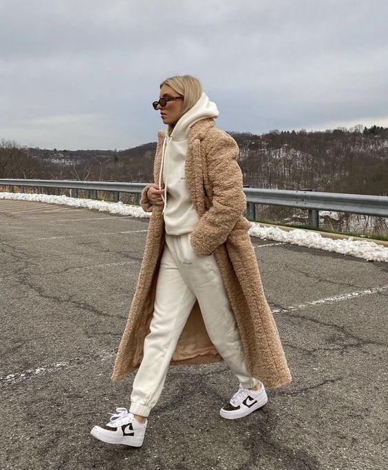 Stílusiskola: nude szettek borús napokra -  -  - divat, nude, outfit, stílus, tél, 