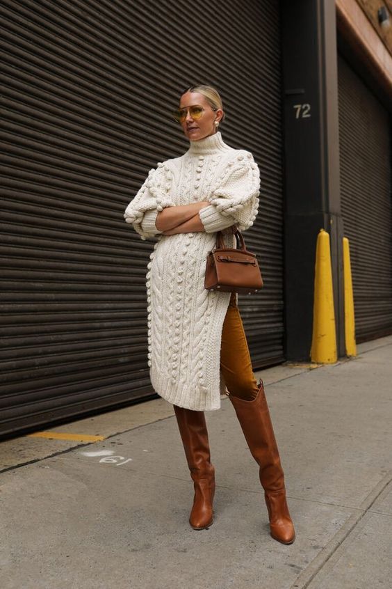 Stílusiskola: így viselj fehér kötött pulcsikat -  -  - divat, fehér kötött pulcsi, kötött pulcsi, outfit, stílus, 