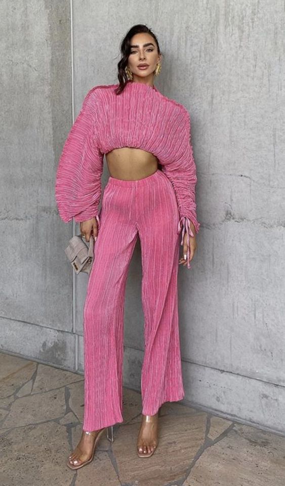 Stílusiskola: rózsaszín outfit ötletek szilveszterre -  -  - divat, outfit, rózsaszín, stílus, szilveszter, 