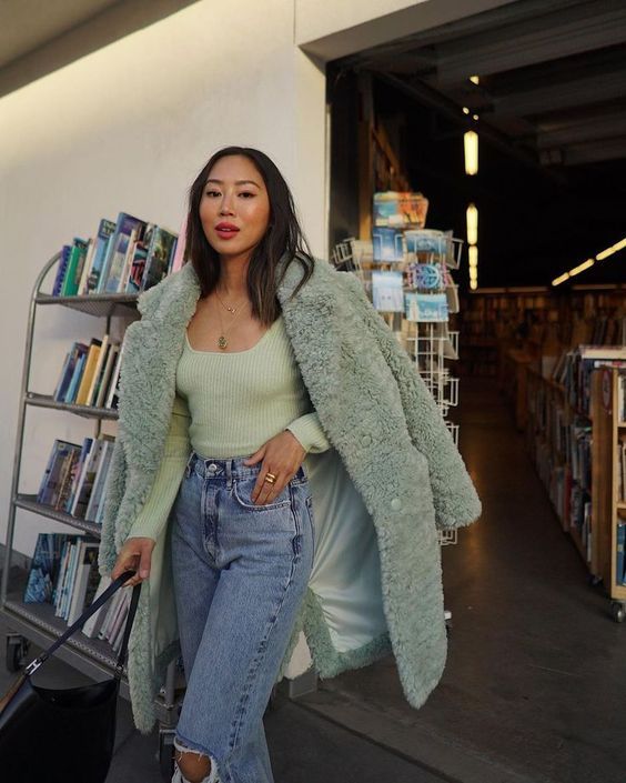 Stílusiskola: így viseld télen a csodás zsályazöld színt -  -  - stílusiskola, 