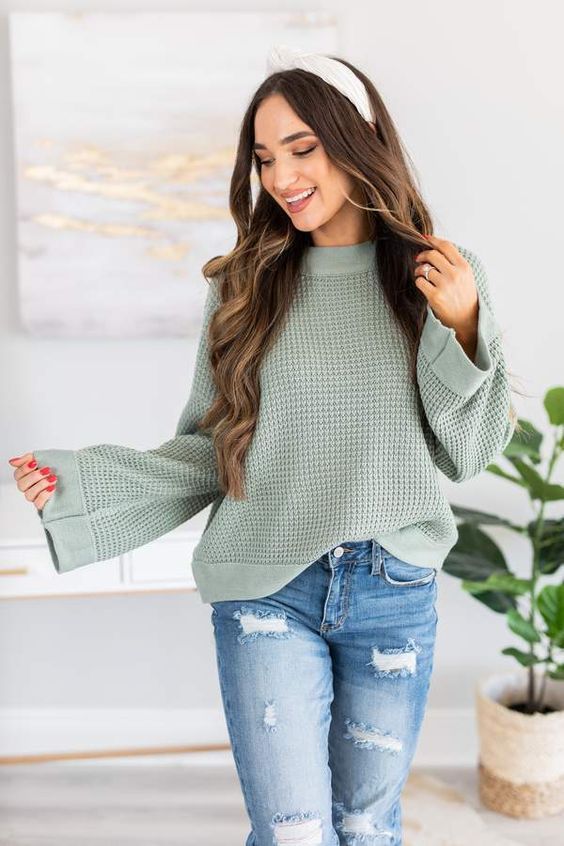 Stílusiskola: így viseld télen a csodás zsályazöld színt -  -  - stílusiskola, 