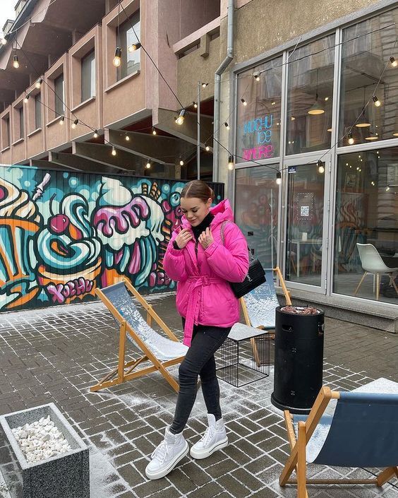 Stílusiskola: így viseld télen a fukszia színt -  -  - divat, fukszia, outfit, stílus, tél, 