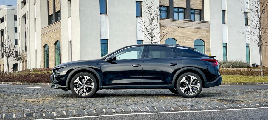 Olyan, mint a Citroën általában. Nonkonformista! – Citroën C5 X Feel Plus 1.2l - Autó & Motor - MOBILITY - 2022 Citroen C5X benzin teszt, C5 X Feel Plus  teszt, Citroen C5 X Feel Plus 1.2l teszt, citroen c5 x teszt, 