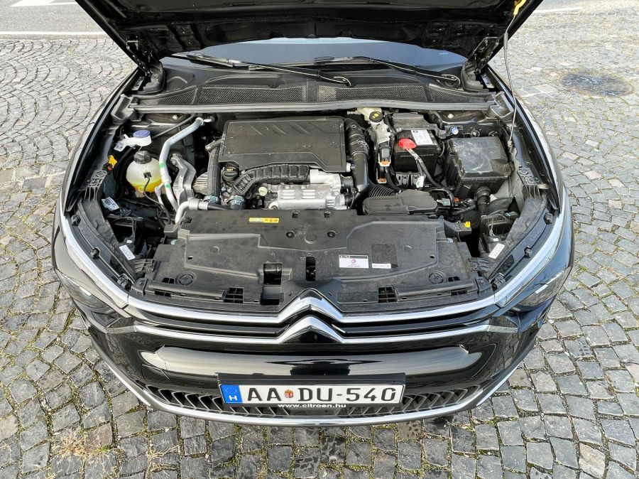Olyan, mint a Citroën általában. Nonkonformista! – Citroën C5 X Feel Plus 1.2l - Autó & Motor - MOBILITY - 2022 Citroen C5X benzin teszt, C5 X Feel Plus  teszt, Citroen C5 X Feel Plus 1.2l teszt, citroen c5 x teszt, 
